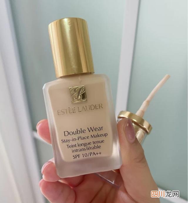 mac粉底液和dw粉底液哪个好用 大牌粉底液优缺点：YSL遮瑕好，MAC性价高，DW持妆易卡粉