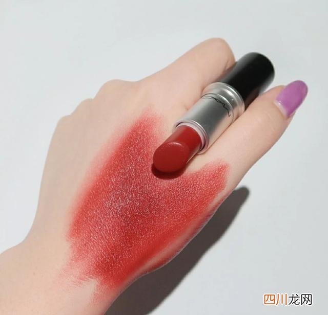 推荐最显白的口红 让你无法拒绝的几款超显白口红，不仅日常还百搭，谁涂谁好看