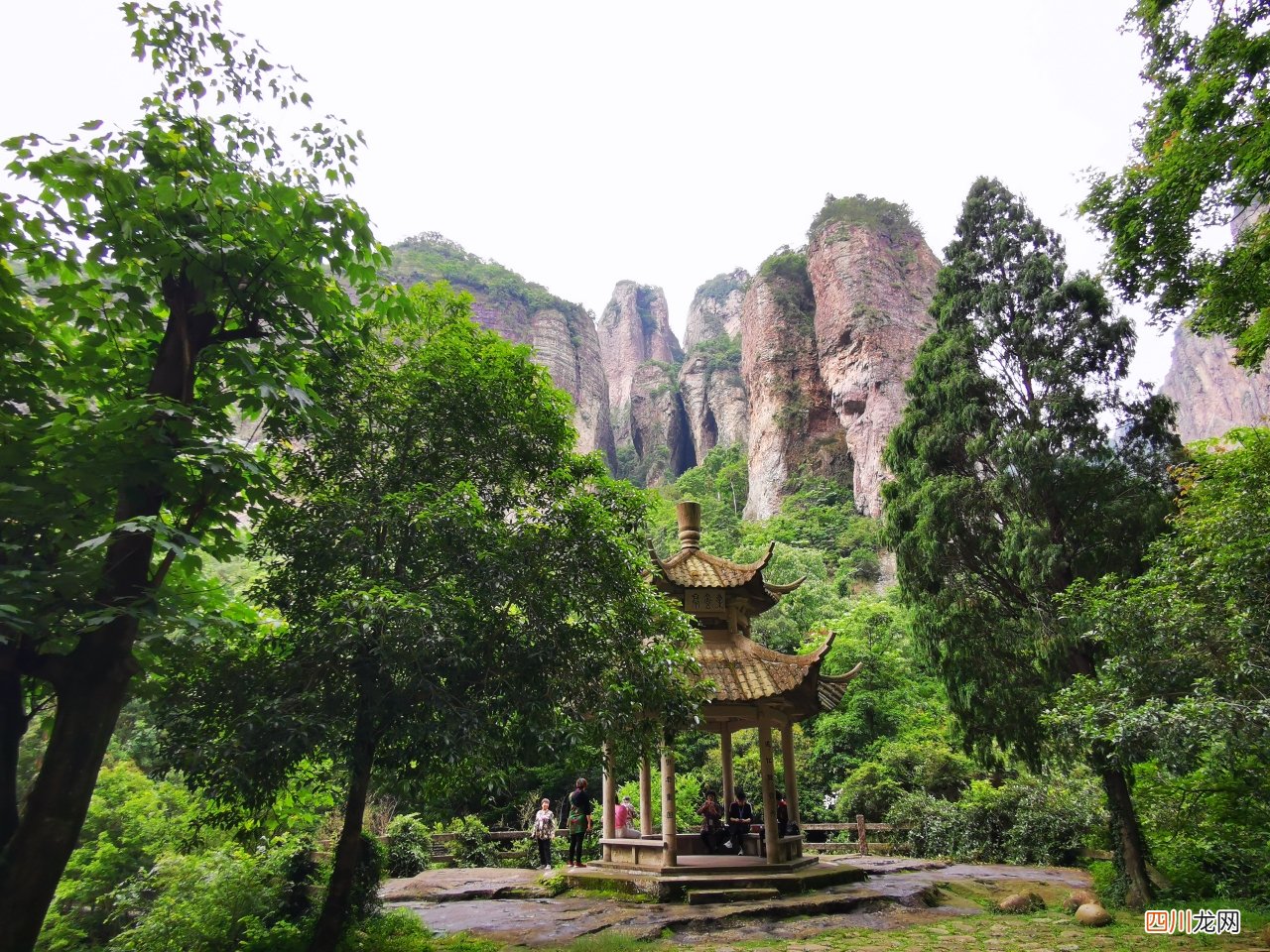 三山五岳中最低调的一座山，徐霞客三次前往，小龙女在此纵身一跃