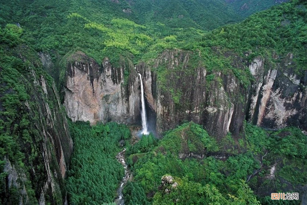 三山五岳中最低调的一座山，徐霞客三次前往，小龙女在此纵身一跃