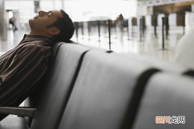 千万别想在公司“耗着”你以为是骑驴找马，很聪明，其实害了自己