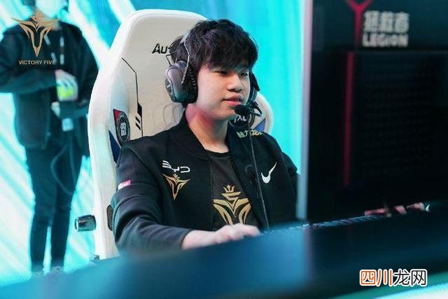 lol大满贯选手 LOL：V5豪取6连胜，TES竟然是最大功臣，转会期贡献了2个顶级选手