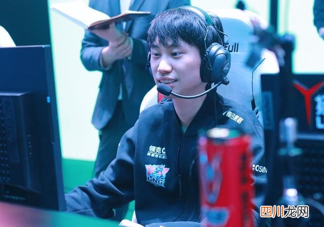EDG晋级决赛 LPL有四支队伍积分都是7/3？EDG可能最先脱坑，RNG有两场硬仗