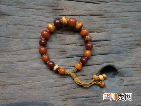 什么是老蜜蜡？怎样判定老蜜蜡的具体年份？