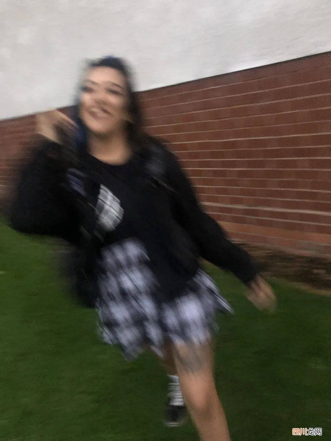 拍照什么手机好？女友拍照vs男友拍照，是谁出门没带审美？！