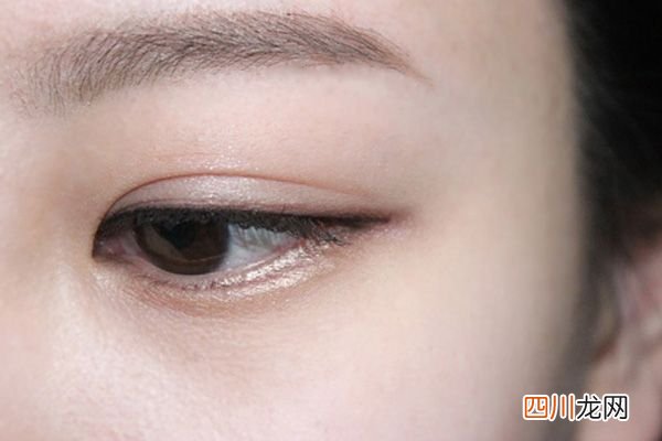 内双眼皮如何画眼妆！ 内双眼皮化妆技巧