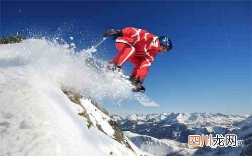 选购滑雪服的五条标准！ 滑雪服上衣的要求！