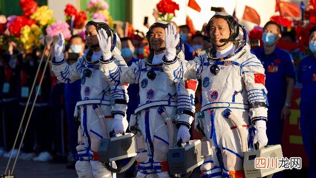 航天员拎着的小箱子是什么?航天员拿的小箱子有什么用