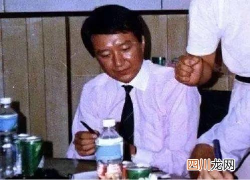 pua是什么意思？恐怖！可怕！PUA受害者带记者暗访PUA公司 却再次陷入“精神控制”