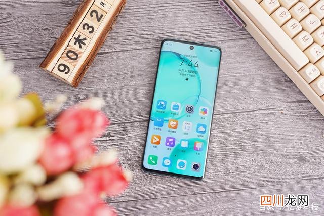 拍照什么手机好？如何挑翻一众骁龙888旗舰手机的？