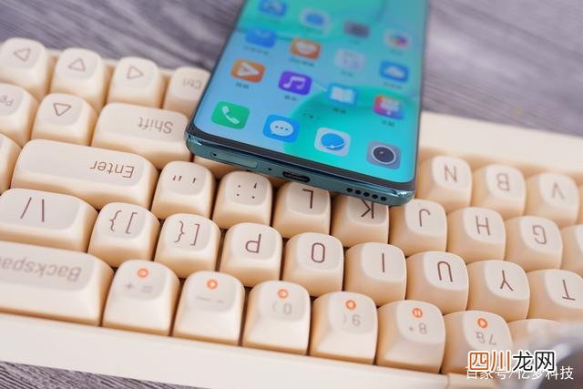 拍照什么手机好？如何挑翻一众骁龙888旗舰手机的？
