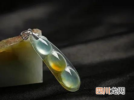 都说翡翠能够养人，翡翠对人有哪些好处，你全部了解吗？