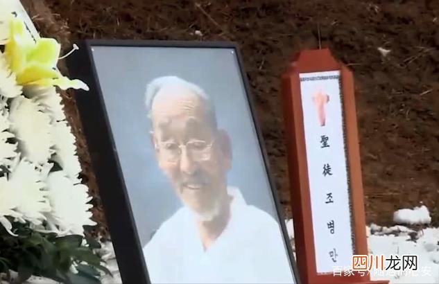 《亲爱的不要跨过那条江》不用过多的言语，这就是长情的告白