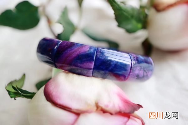 舒俱来樱花粉为什么那么贵 翡翠和舒俱来哪个值得收藏