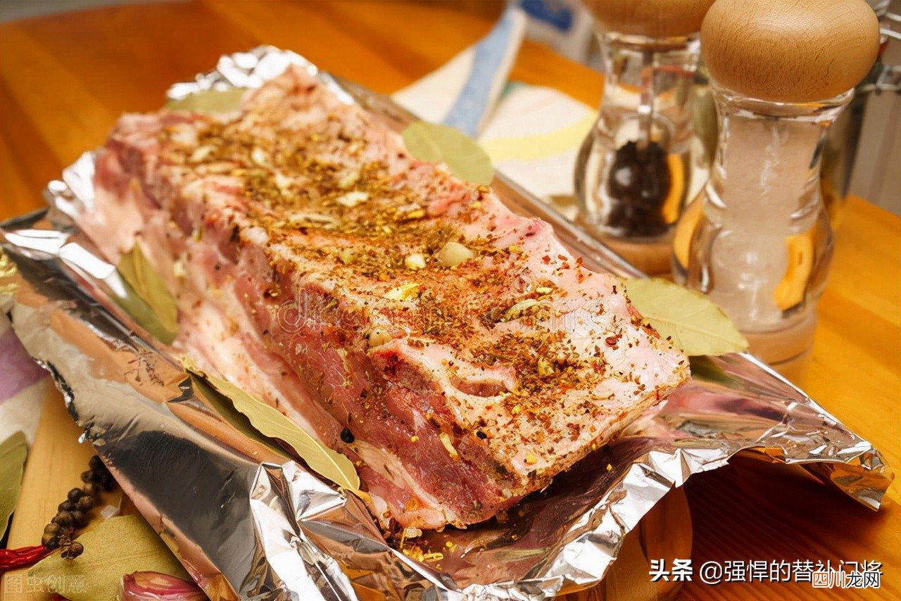 用锡箔纸包装的食物，能放进微波炉加热吗？ 蚂蚁庄园今日答案