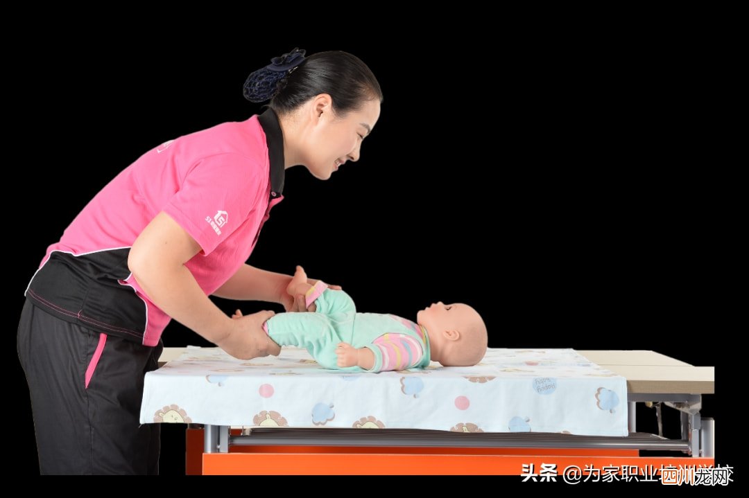 母婴护理（月嫂 月嫂培训班学费月薪2万！月嫂培训要学什么）