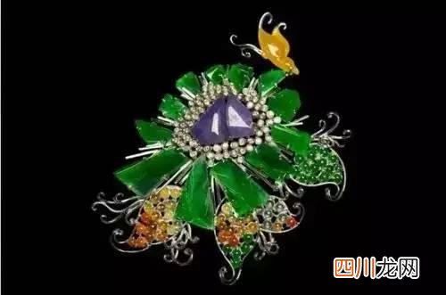 一堆没人要的垃圾翡翠，他竟卖出了天价