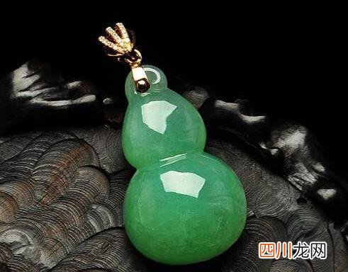 一组豆种翡翠图片告诉你，豆种翡翠也有贵的！