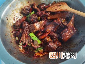 铁锅炖大鹅实际操作＋配料表 铁锅炖大鹅的正宗做法