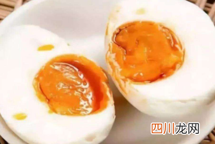 吃了一半的咸鸭蛋可以过夜吗