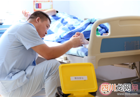 甲沟炎是怎样造成的 为什么会得甲沟炎