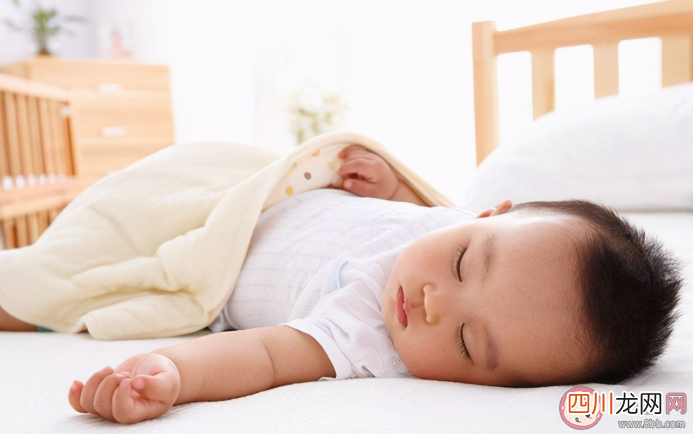 为什么孩子总是踢被子 孩子总是踢被子有什么应对小妙招