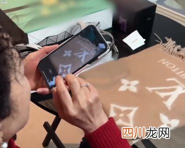 还缺人么？保姆发现雇主送的年货价值上万 我干啥都行