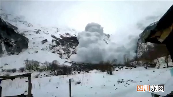 uc下一页：云南一景区发生雪崩：游客竟然边跑还边拍照