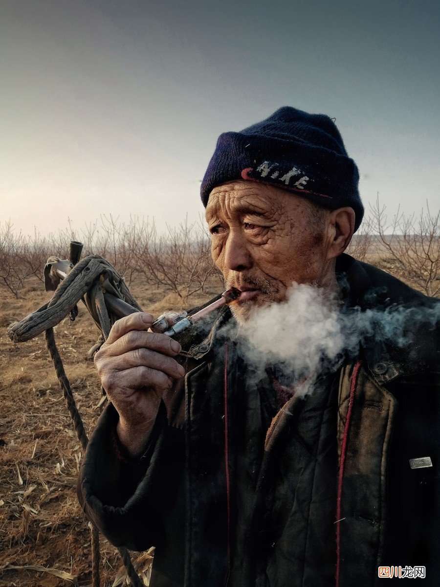 一亩地等于多少平方米?一亩地是666.66平米，一垧15亩，还有2、3亩