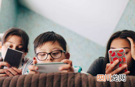 为什么不建议2岁以下儿童看各种屏幕