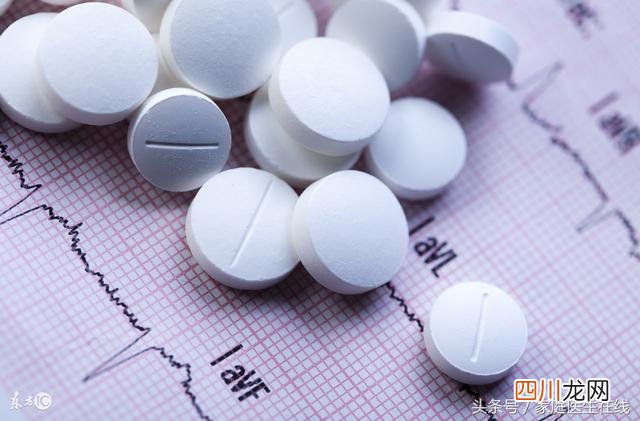 脸上红红血丝是怎么造成的 脸上红血丝严重了怎么回事