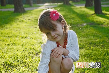 2022寅虎年农历三月二十六日出生女孩命苦吗？