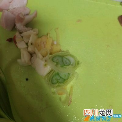 蒜苗炒竹笋的做法 蒜苗炒竹笋丝好吃吗