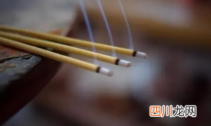 2022年大年初一几点上香好