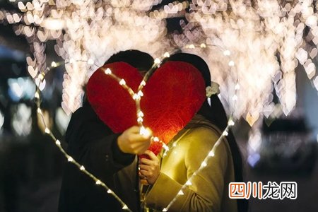 温暖有爱的说说短句 温柔暖心的爱情短句子