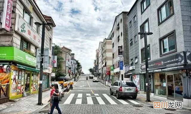 在韩国，年收入1000万韩元是什么水平？ 1万韩元是多少人民币