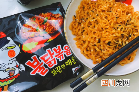 白象火鸡面和三养火鸡面哪个辣