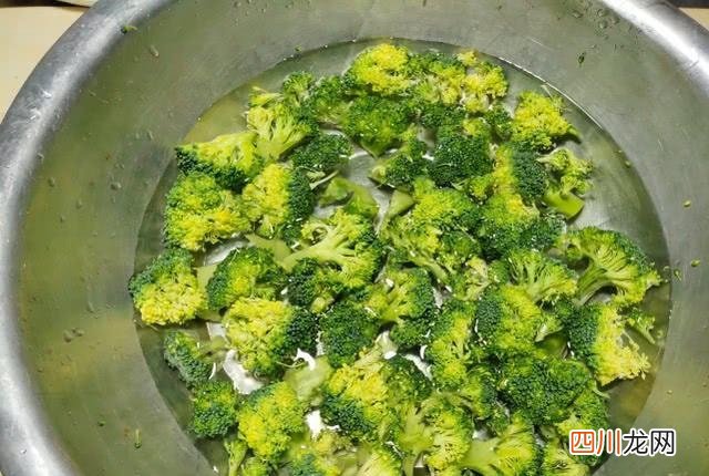 西兰花这样做好看又好吃 西兰花怎么炒才好吃