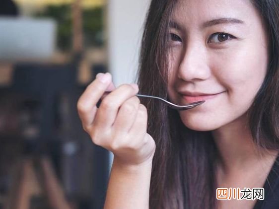 临时夫妻为何越来越多 私人情侣影院
