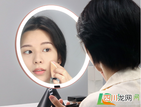 镜子受潮变花还能修复吗