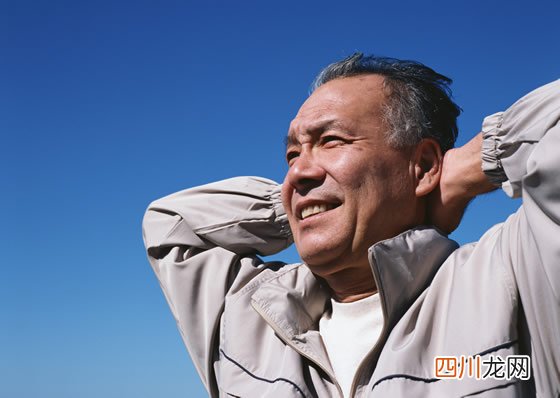 老人运动好处多 老人坚持运动可防治腰腿痛