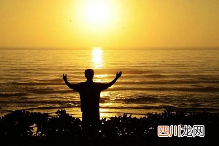 看日出的唯美句子，适合发朋友圈的心情说说