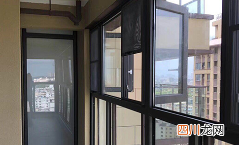 塑钢窗玻璃裂了是不是要换