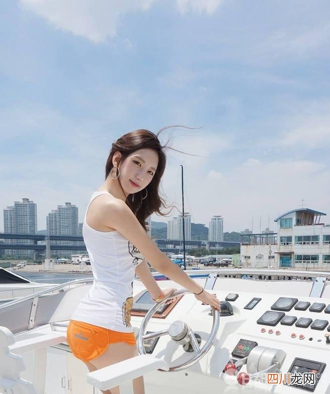 健身操5步 打造性感美背