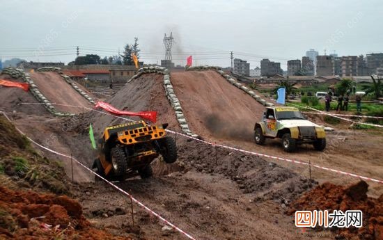 新闻现场 越野玩的就是心跳