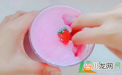 水晶泥干在床单上怎么弄掉