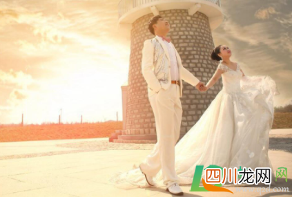 白色婚纱怎么洗白