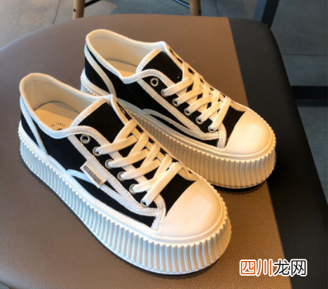 帆布鞋买大点还是小点
