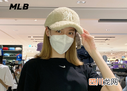 短发戴冷帽好看吗