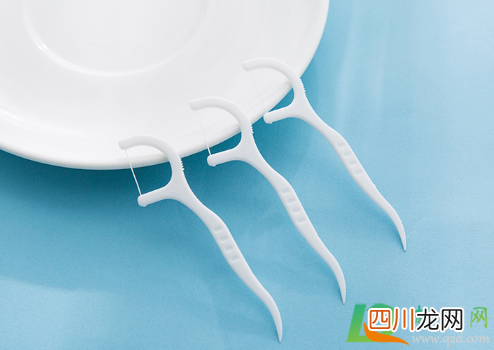 饭后每颗牙都要用牙线吗
